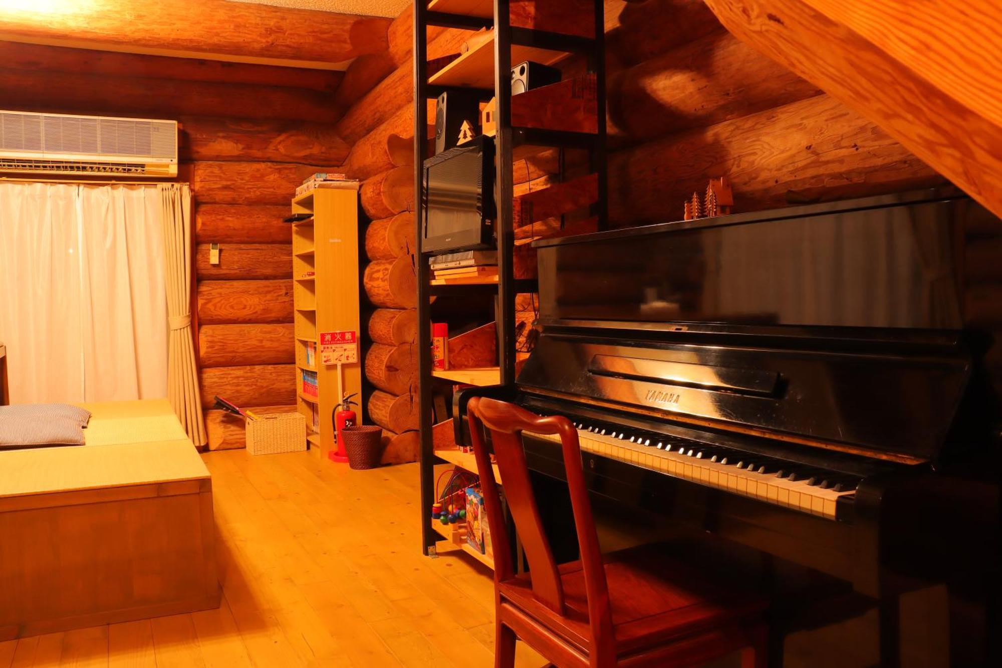 Yufuin Log House No Yado Tom Sawyer Hotel Bagian luar foto