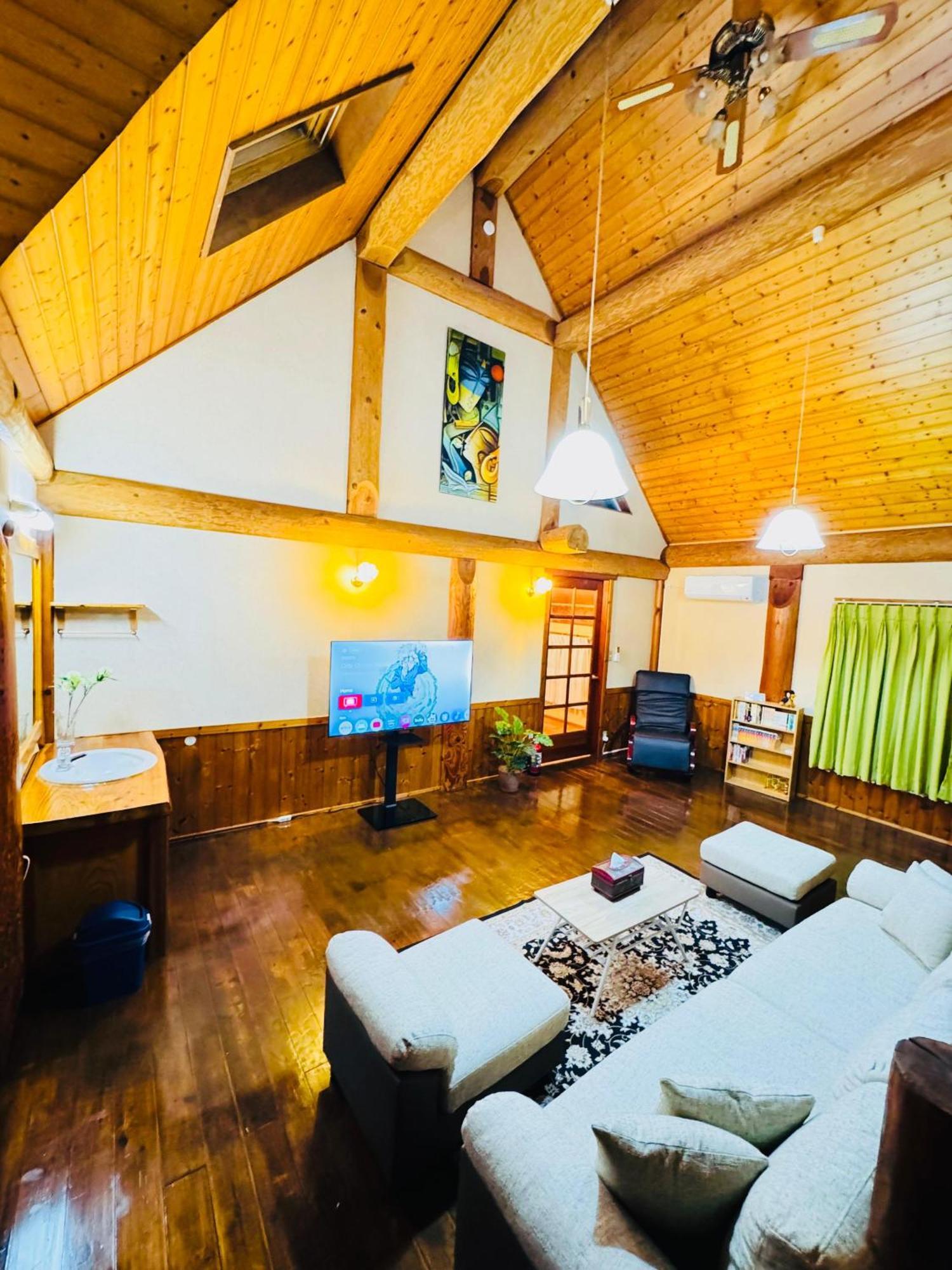 Yufuin Log House No Yado Tom Sawyer Hotel Bagian luar foto