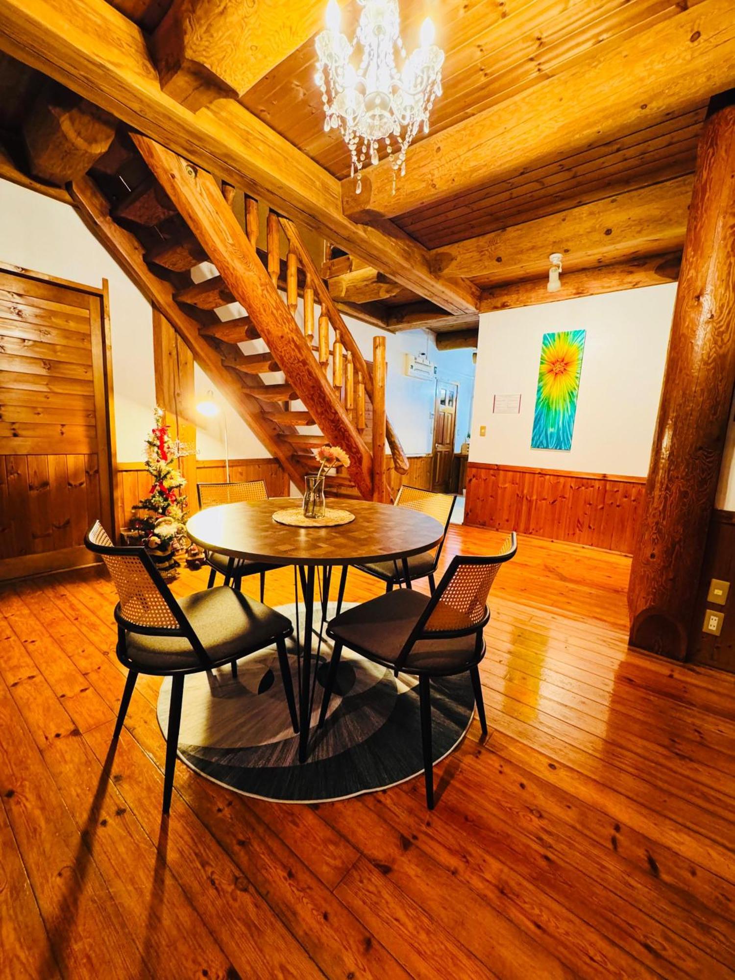 Yufuin Log House No Yado Tom Sawyer Hotel Bagian luar foto