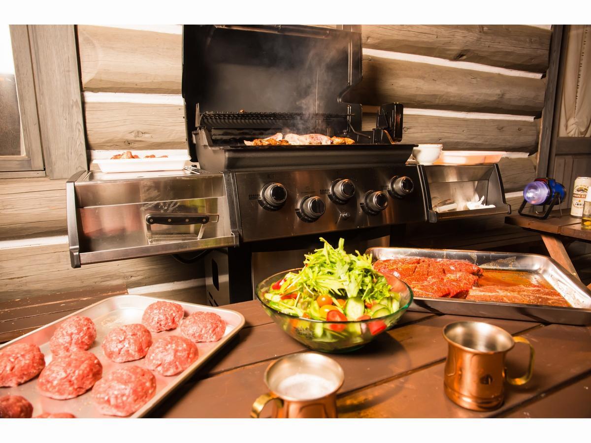Yufuin Log House No Yado Tom Sawyer Hotel Bagian luar foto